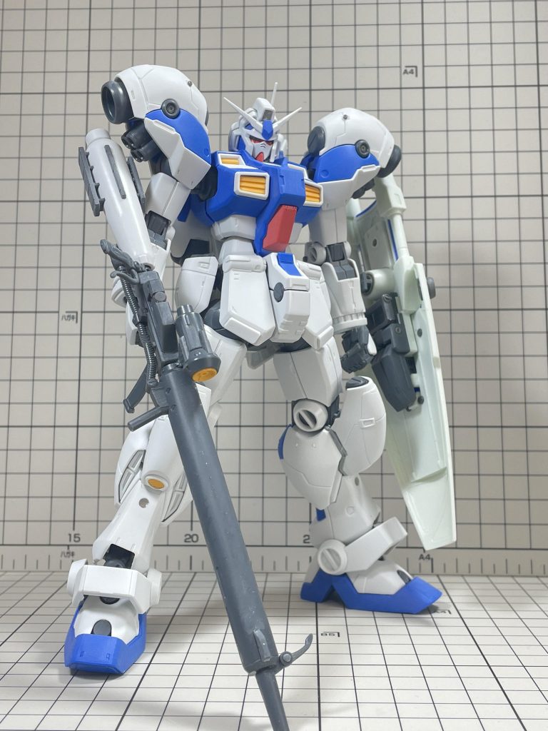 整面、パネルライン彫り直し、ディテールアップパーツの使用など、工作はありふれた作業です。