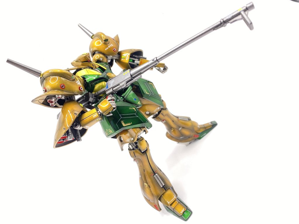 元々デリケートなABSパーツの関節だったと記憶にありましたがポージング中に後ろ腰アーマーの根本からポキッて…