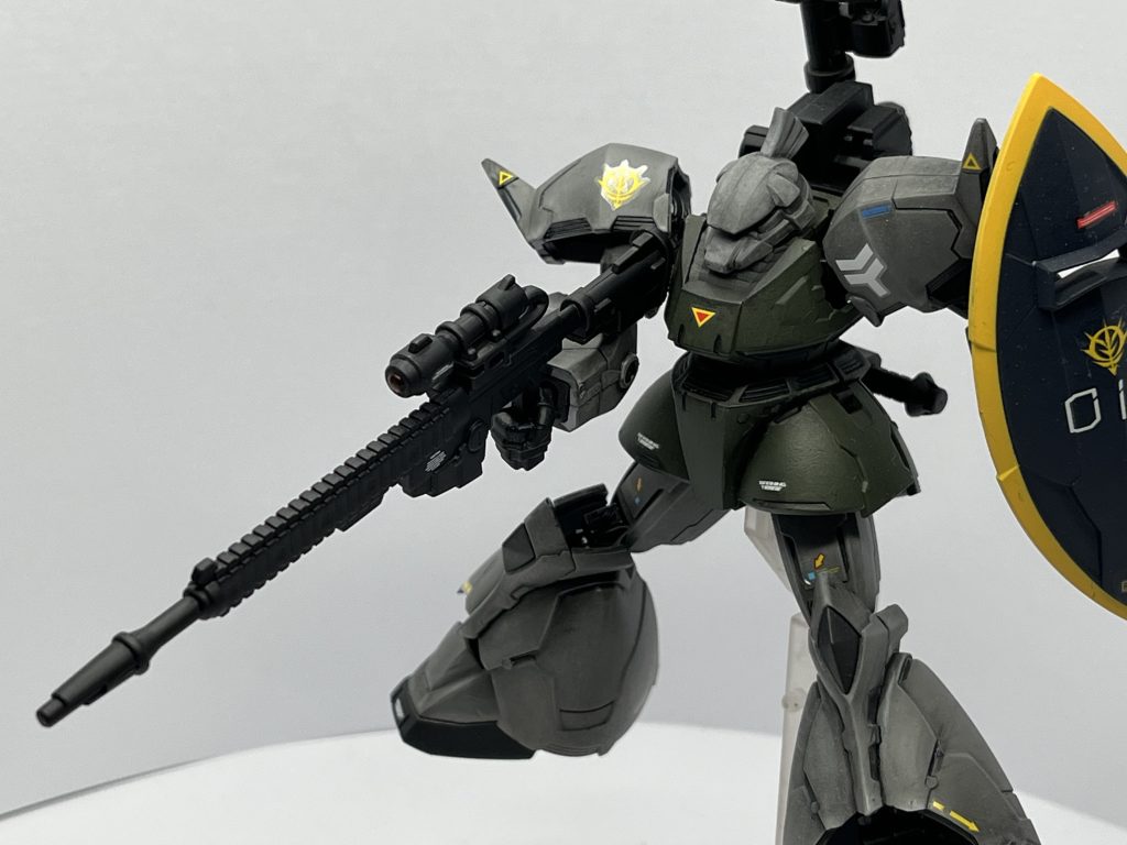 ビームライフルガトー機が持っていた大型ぽいやつですかね！一般機のビームライフルよりエースみが増すアイテム( ´∀｀)