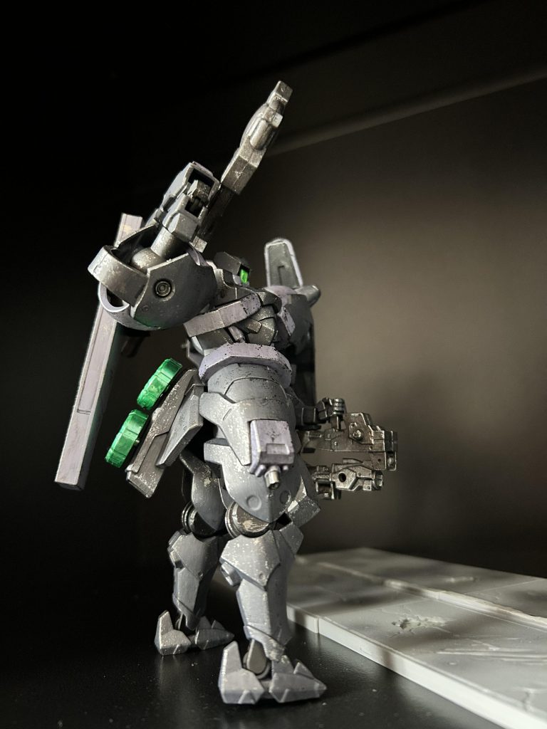 自分ではコウモリとゴリラを合わせたようなシルエットがおもしろいかな？と思いますがビルゴ近づけているでしょうか？ 