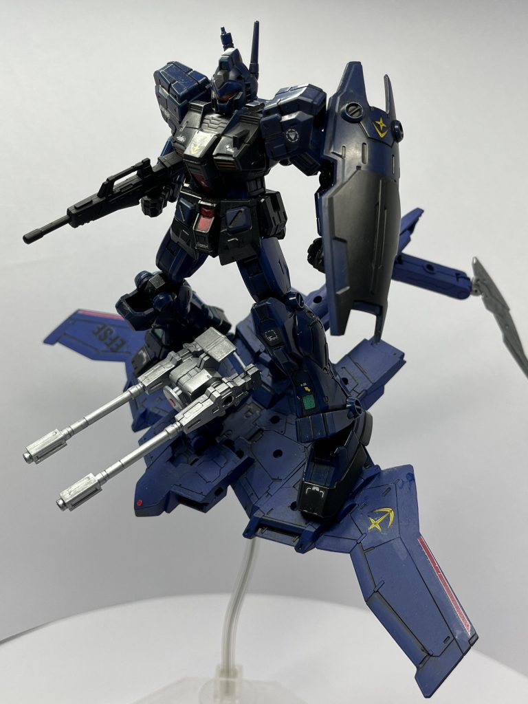 試作SFS スティングレー①ハンブラビを2個しか買えなかったことから生み出されたヤザン隊のif機(悲しみのリアル事情機体色でわかりにくいんですが、ジムの方も割とディティール頑張りました💦機体の足裏バーニアに3mm穴を開けたのでブンドドする際の保持もばっちり(´・ω・)