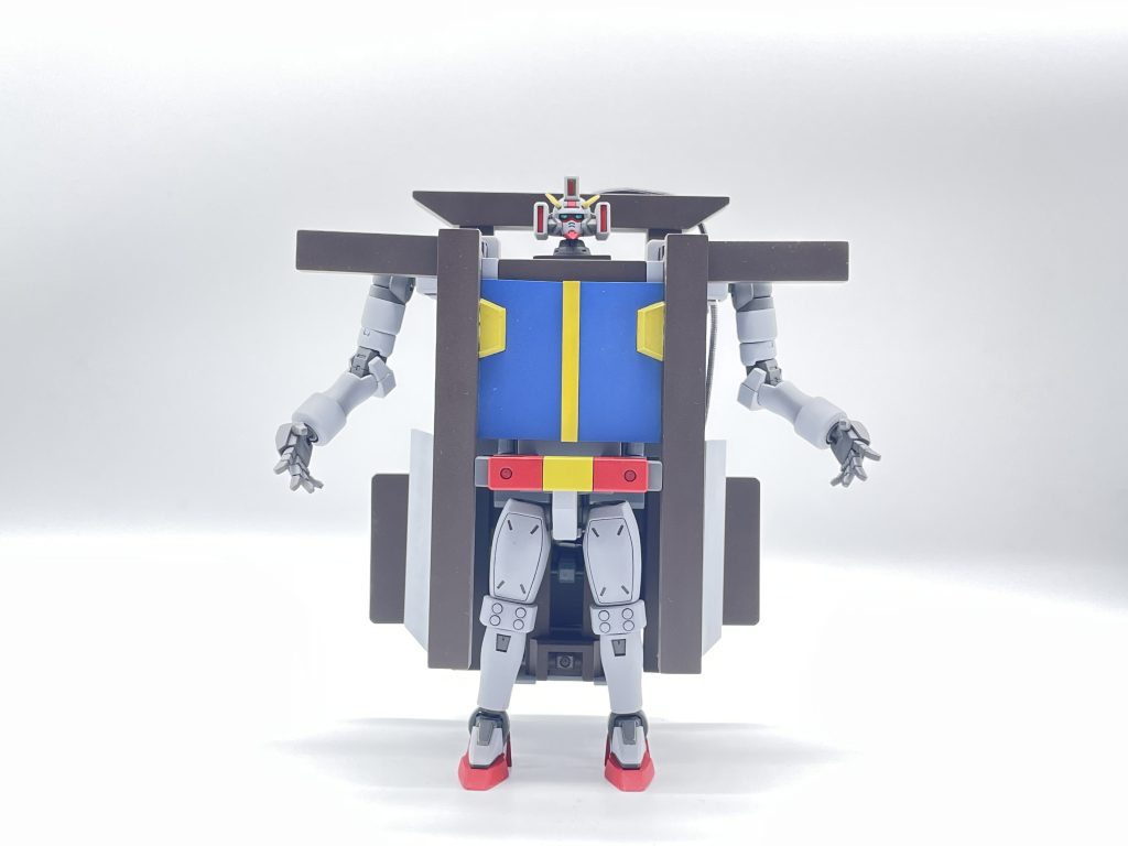 MS時のプロポーションは思ったより崩れなかったです。変形させると塗装が剥げます。ガンダムマーカーで補修しています。