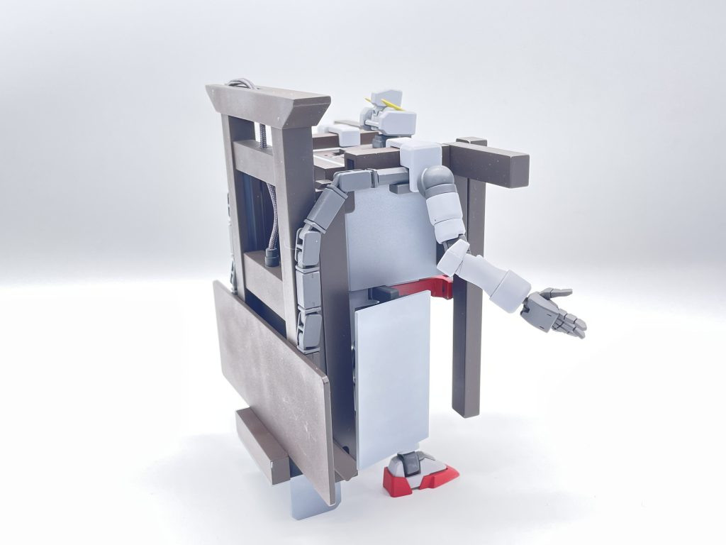 後方の支えによってしっかり自立します。