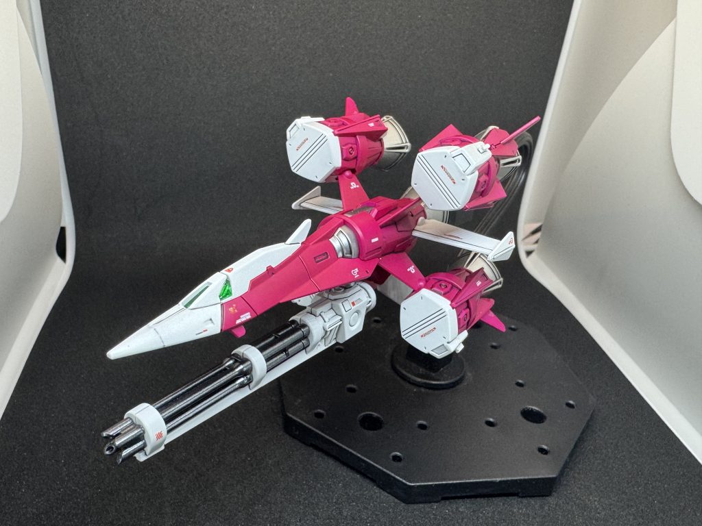 ガンバレルストライカー単体エグザスのカラーをイメージして塗装しましたがコレはコレで良い感じ♪