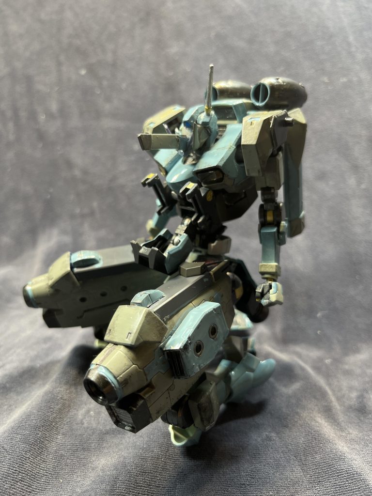 コクピットを展開することも可能です!でかい機体だからこそできる...