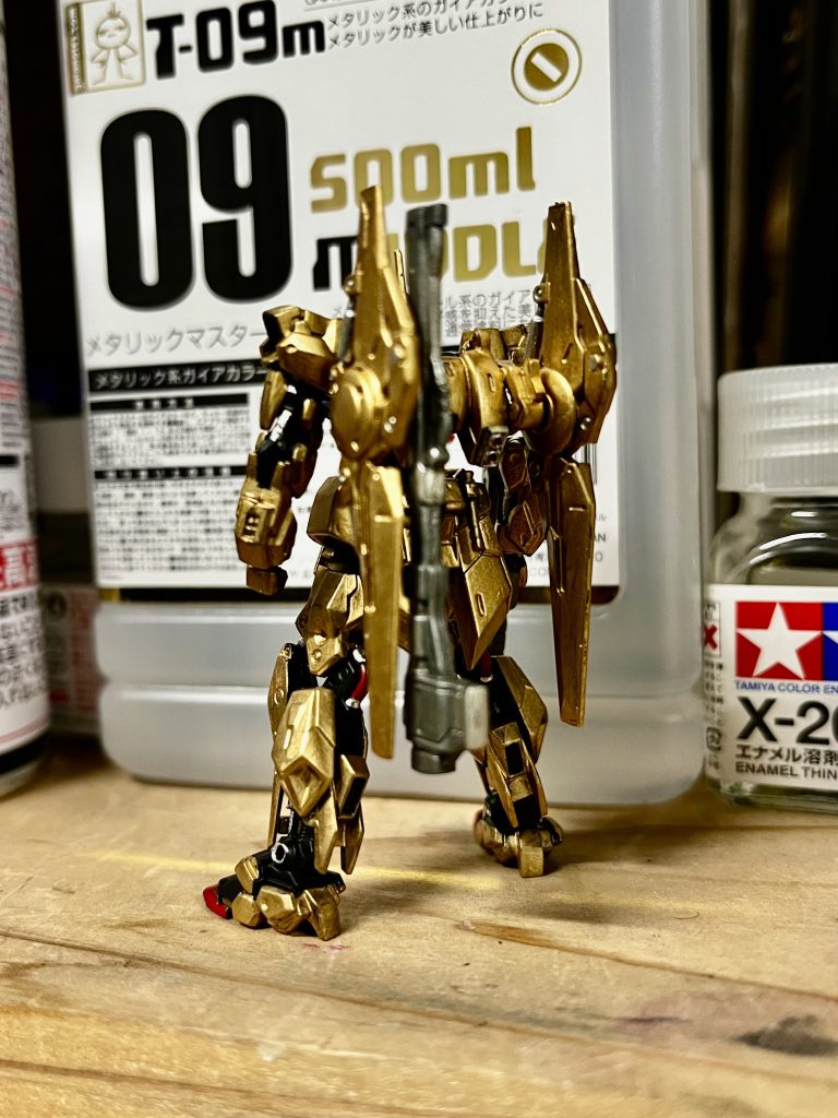 ボリューム感とゴールドがなんとも言えずずっと眺めてられます🤭