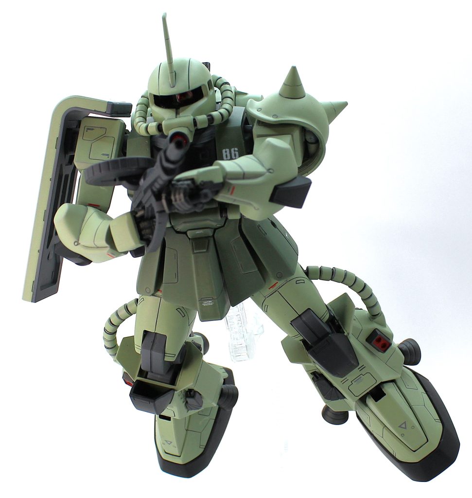 可動範囲は当時基準でもかなり厳しいレベルなので、撮影は難儀しました。四苦八苦しながら何とかそれらしいポーズを取らせました。