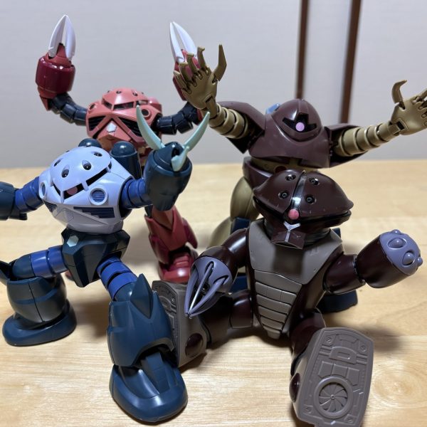 ジオン水泳部！