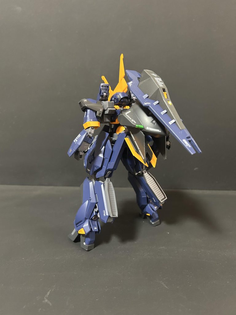 後方ショットシールドブースターを装着させています。