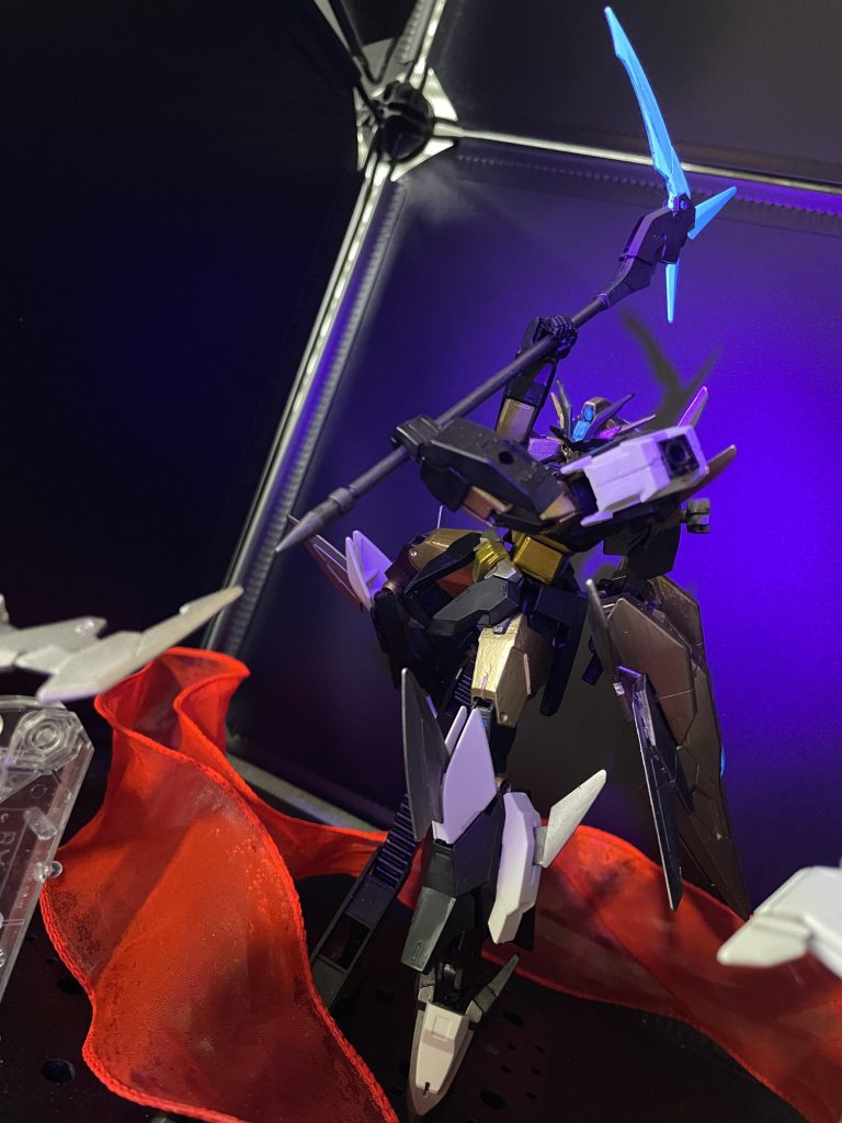 インフォーチュンサイザーの刃部をメタリックジュラルミンの上に蛍光クリアーで塗装