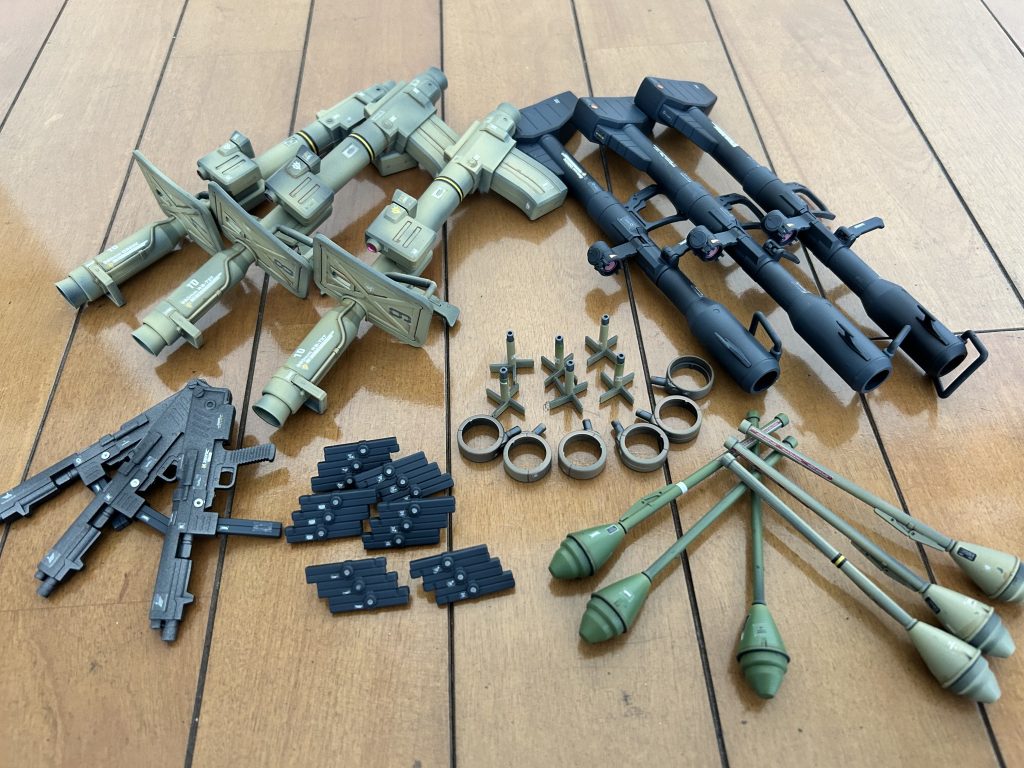 現存する武器から色味を参考にして塗装しました。