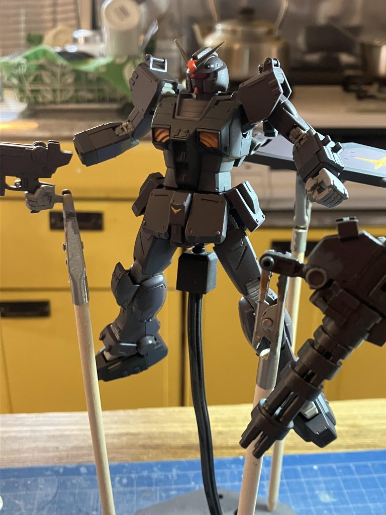 デカール、墨入れ前ですいつも、こんな状態でトップコートを吹いてしまってます