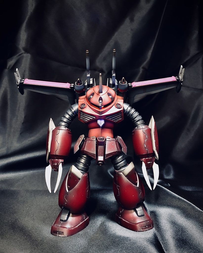 『使い込んでいたら、この位は汚れているかな？』と妄想しながら塗装しています。とくにいじっている箇所はありません。