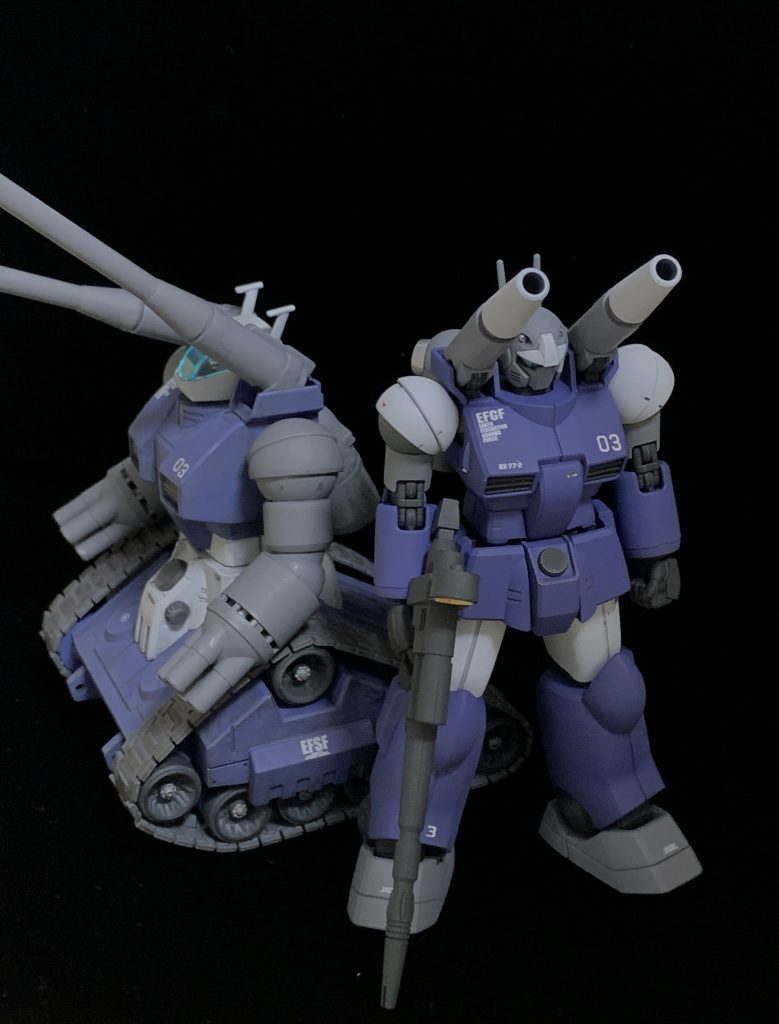 今棚に飾っている並びで〆。ご覧いただきありがとうございました。カラーレシピ:本体ホワイト:ファレホメカプライマーグレー本体グレー:ファレホモデルカラーミディアムシーグレー本体ブルー:ファレホモデルカラーオクスフォードブルー:メカプライマーグレー=2:1+メカカラーブルー数滴下地・関節部等:ファレホプライマージャーマンパンツァーグレーシルバー部:ガンダムマーカーシルバー