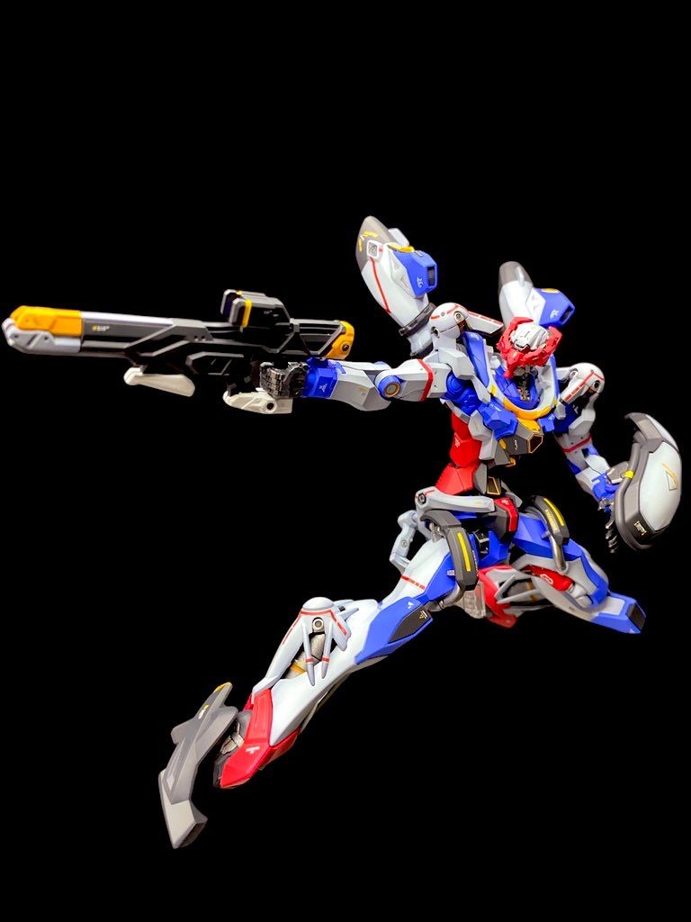 Ωサイコミュ非展開状態頭部のサイドインテークを紛失してしまい絶望感漂っていたが、無くても意外とカッコよかった（笑）