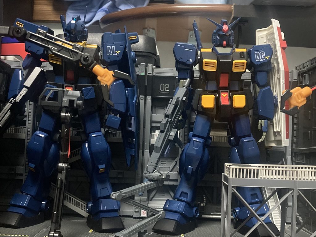 換装終了後に撮られた1枚外観こそRX-78-2に近いが性能はジムクゥエルのままである。かつて1年戦争でジオン軍を恐怖に陥れたRX-78-2を彷彿させる外観は残党に対して威圧効果があったとされる。