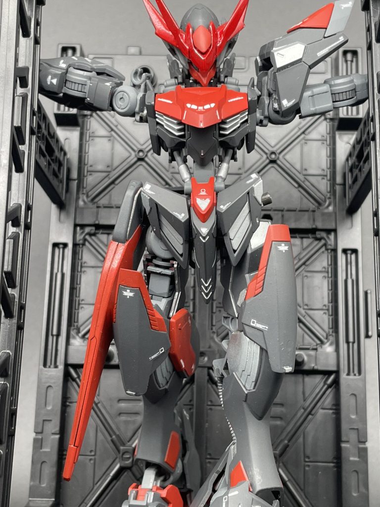 ASW-G08R GラグナGBN運営に拘束されていたELダイバーシンラのガンプラ。拘束を解き、脱出の手助けをしたELダイバータツカの搭乗機となる。シンラはとある理由でシステムの判定が不安定になっており、ガンプラでありながらダイバーであると言う特殊な体質である。その為、普段はSD形態、戦闘時にはMS形態になる事ができ、ある時はタツカのペットとして、ある時はタツカの乗機として力を振るう。