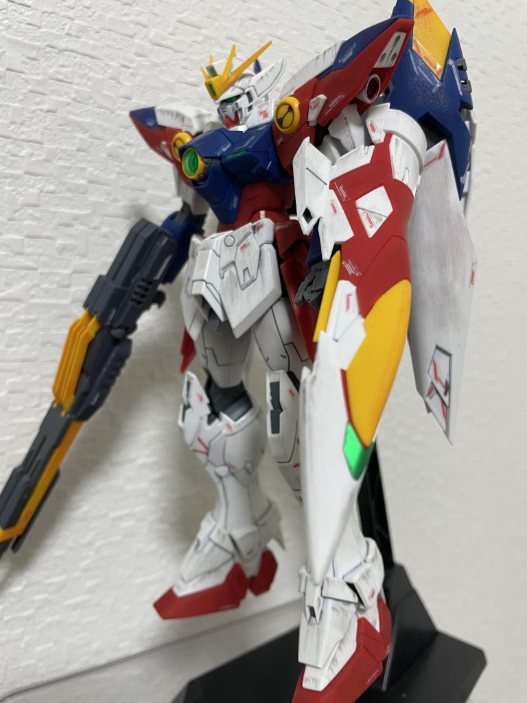 目立つ部分のゲート処理、スミ入れ、部分塗装、ウェザリングとつや消しトップコートです。