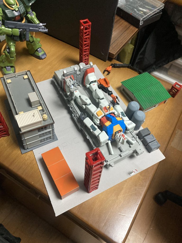 山田化学のアームも使用余剰パーツを消費させるために作ったトレーラーでした