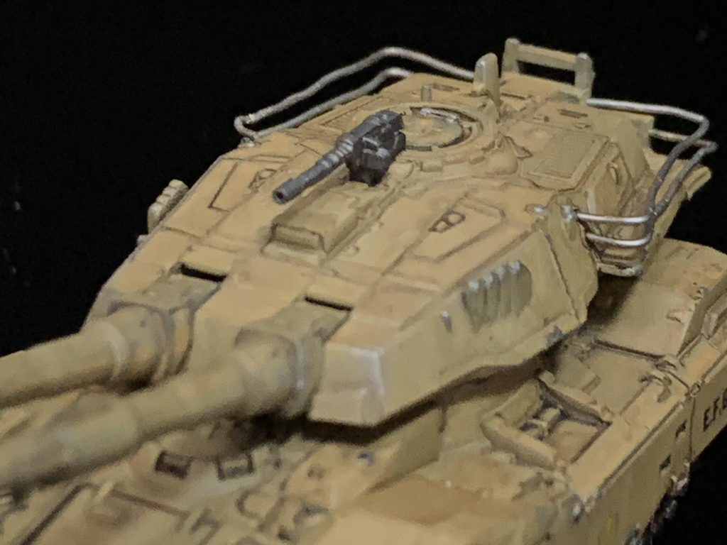 機関銃は砲口にあすぱら模型さんのスポッターディテールを使用しました。(開口していたら途中で折りまして…)以下、簡単にポージング?です。