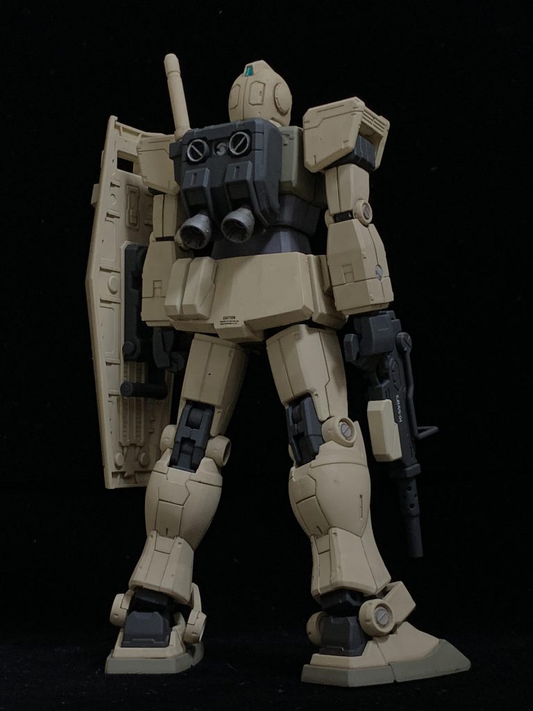 胴体及びバックパックはガンダムG30を使用しています。コクピット部の段差はプラ板で埋めました。