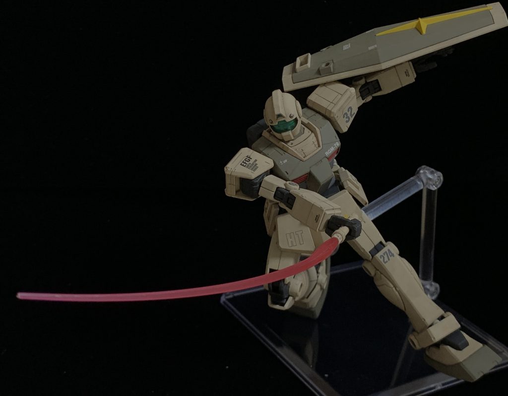 今回も湾曲サーベルを用意してみました。ジムなのに強そうです(笑)