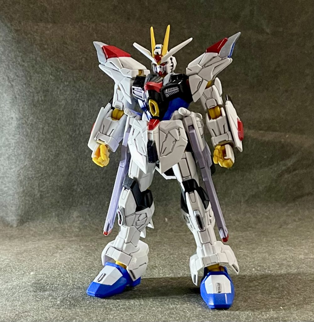 本体のみフロント構造上仕方ないんですが、腰のレールガンが干渉してしまい、足が真横にあまり開かないのが難点。