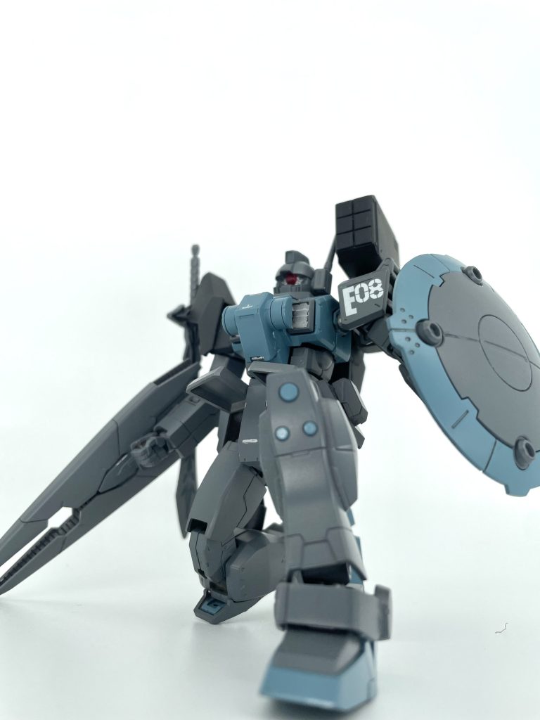 エルドラGMレジスタンスのある部門が開発したエルドラ初の山の民が操縦可能なガンプラ。ビルドダイバーズや聖獣クアドルンに頼らずとも、ヒトツメに対処しエルドラの平和を守るという目的のもと製造された。性能は申し分なく、セグリの復興などにも多大な貢献をし、アルス事件後の再生の象徴として民衆から支持されている。