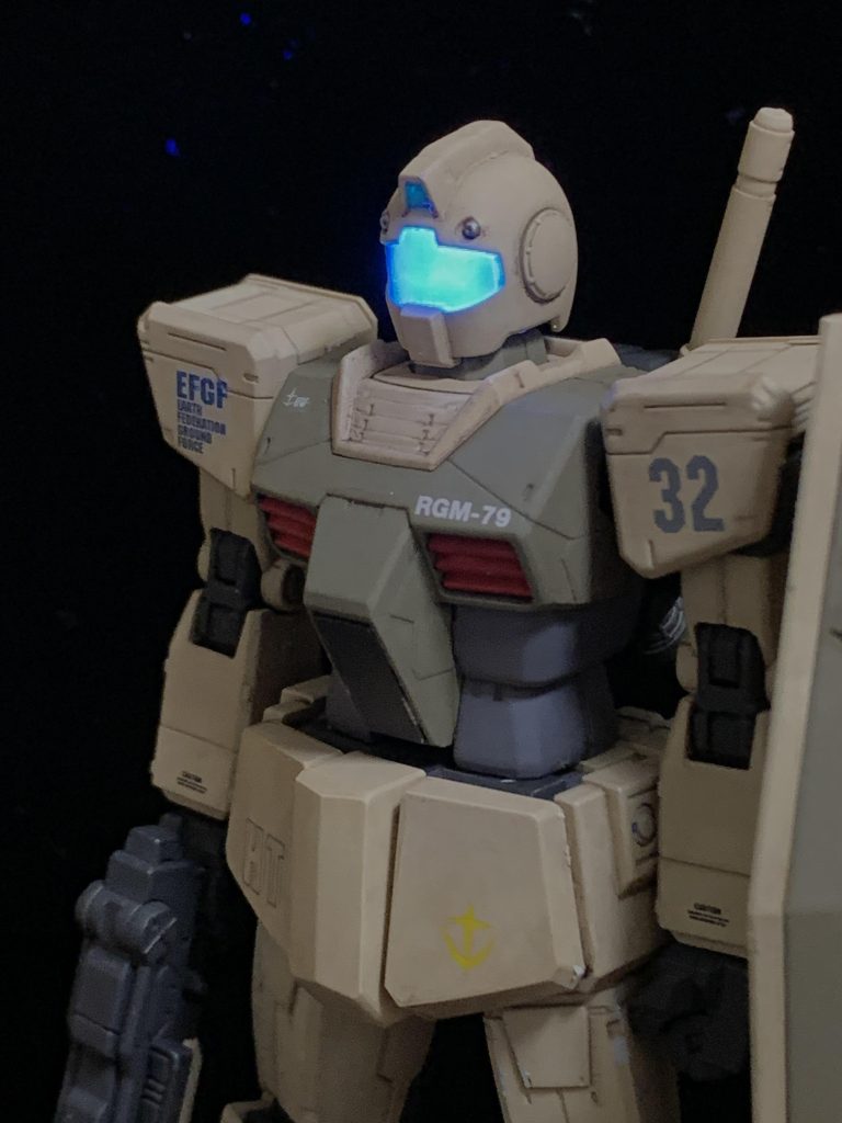 なお、ブラックライトを当てると青く光ります(笑)