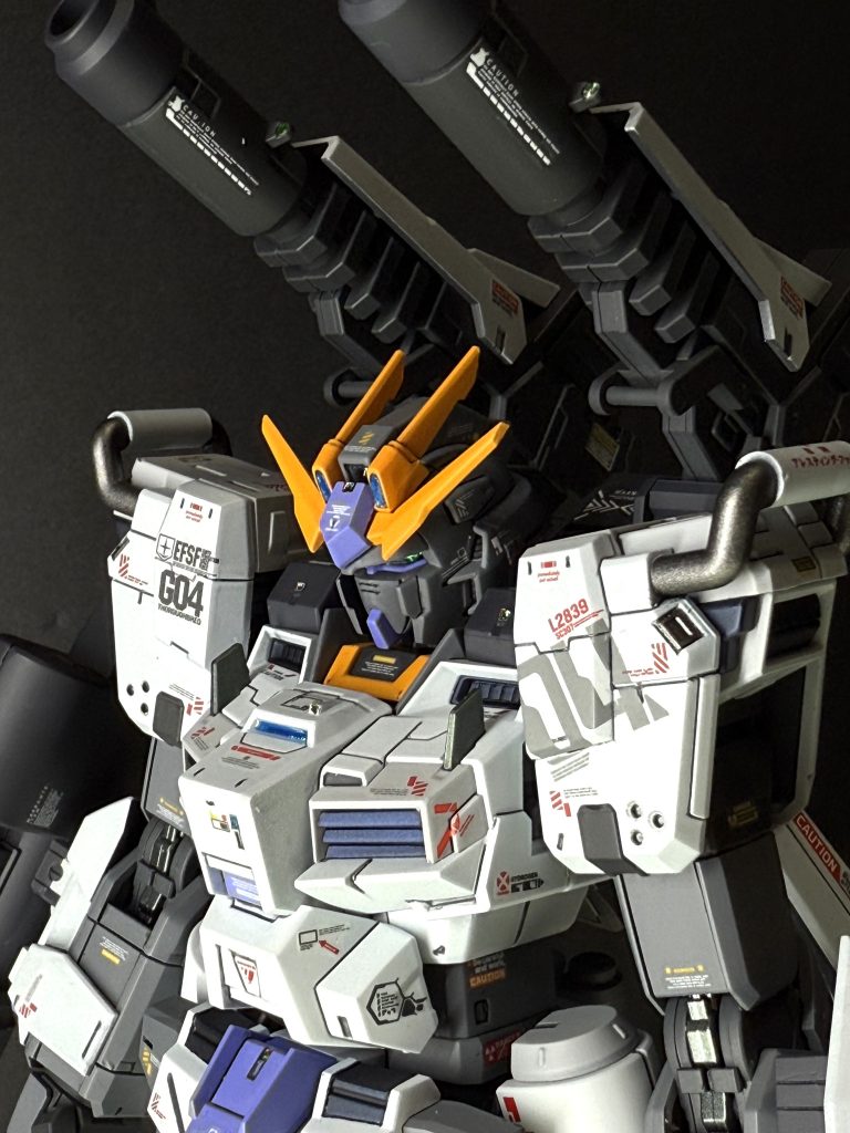 これまで使わずに余っていたストームブリンガーのバックパックキャノンパーツを切った張ったして、ガンキャノンよろしくツインキャノン仕様にしてみました。