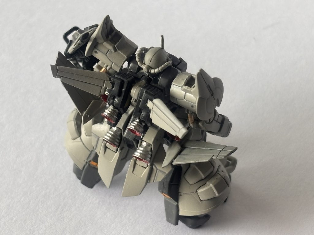 ノズルにシルバー、赤2号、シリンダーはゴールド腿がフレームになっててどうしよ?と思ったり