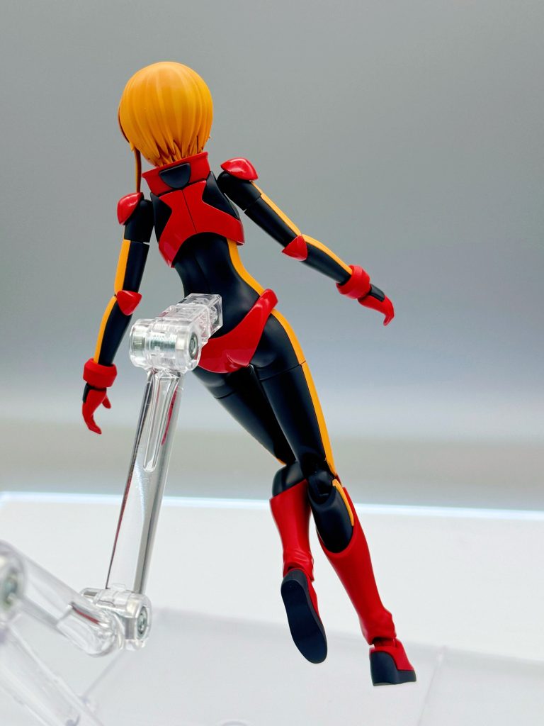 バックショット。後ろ姿もいいですねー。
