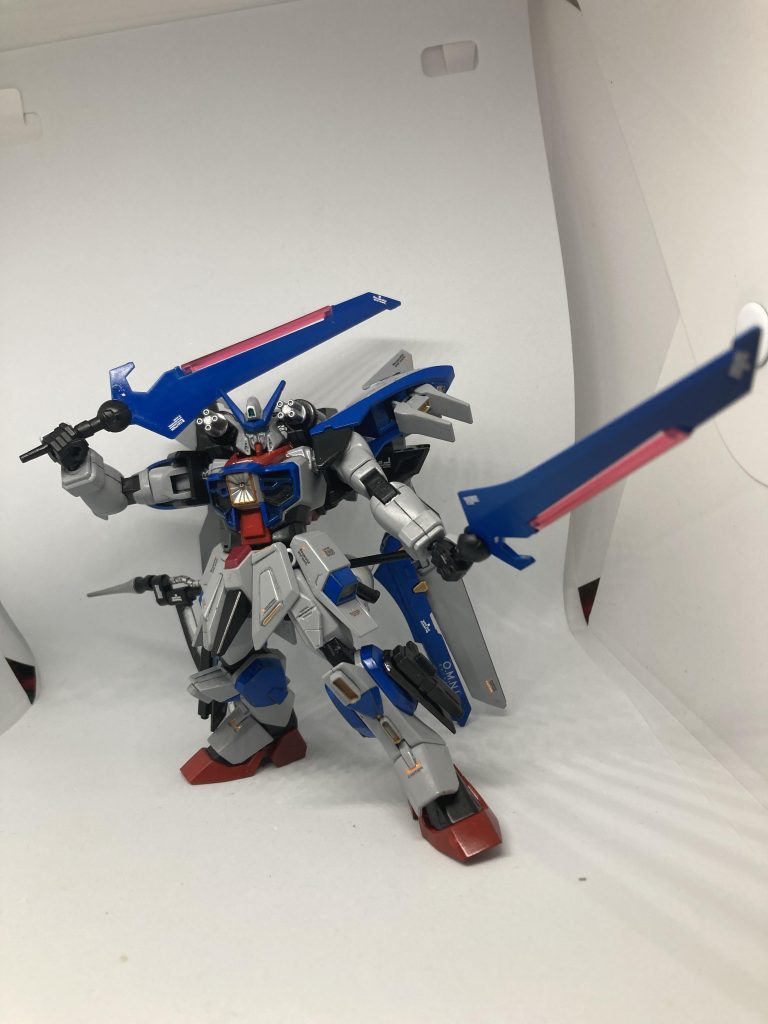 ノワールストライカーの大型対艦刀め使用可能