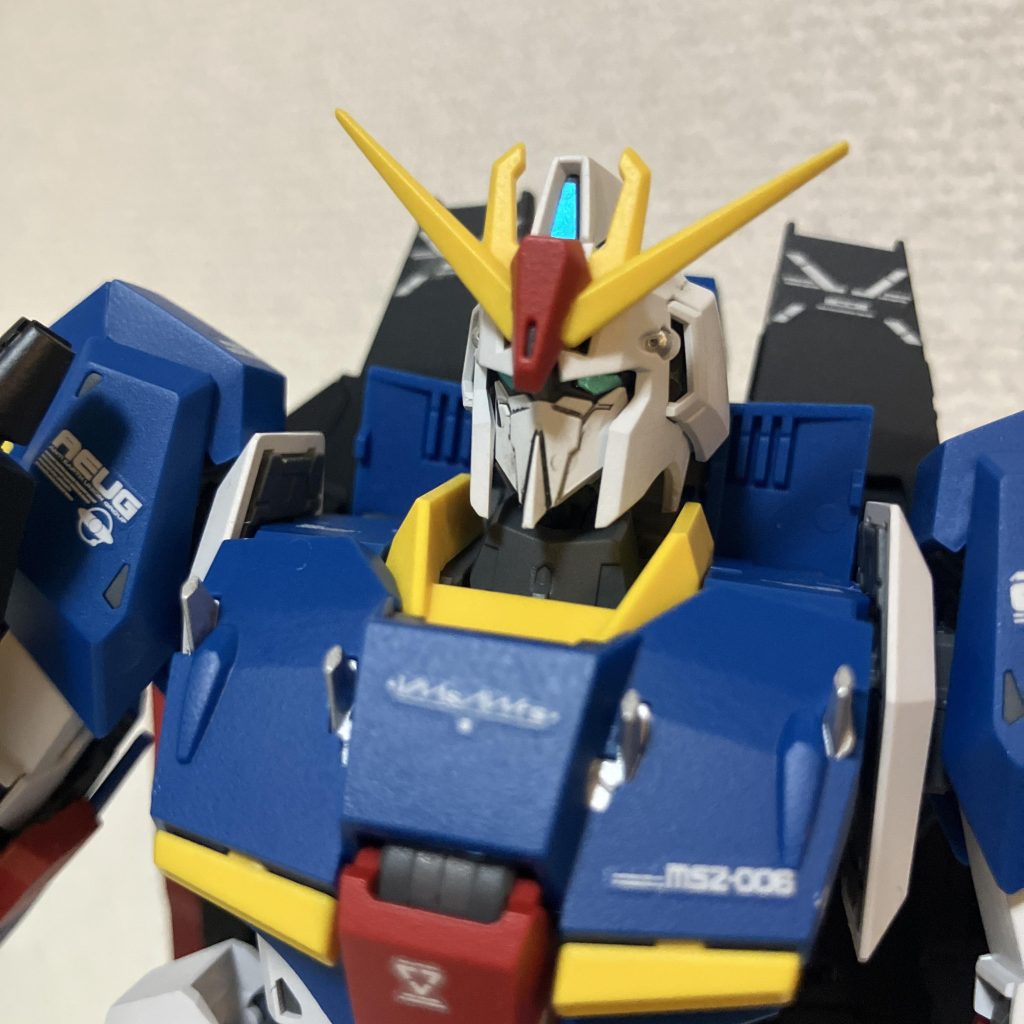 少し馬面でしたので小顔にしました。