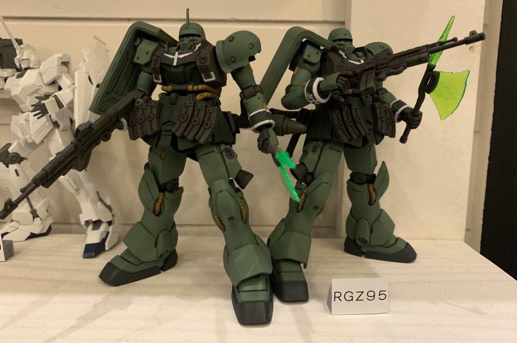 HGUC 1/144 ギラ・ズール