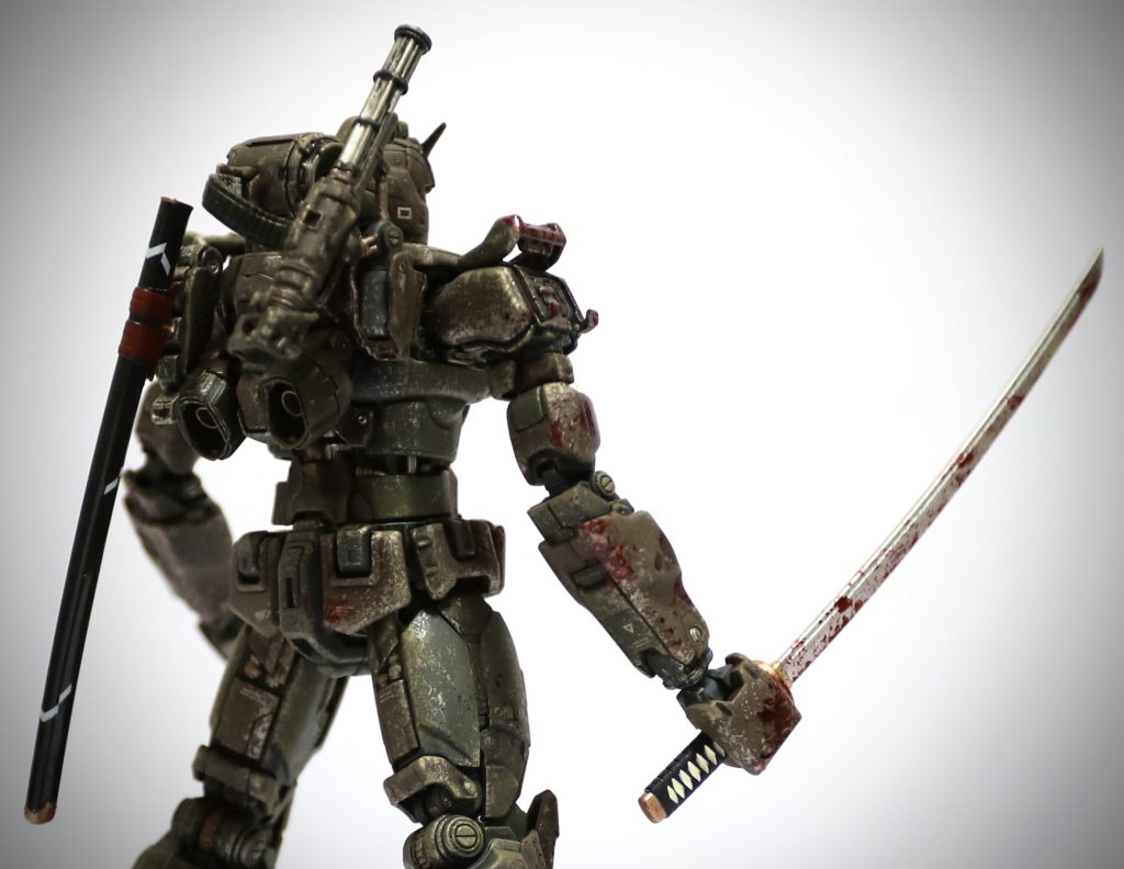 腰などのアーマーからチラ見えするパイプや駆動部もメタルカラーで塗るとエロい