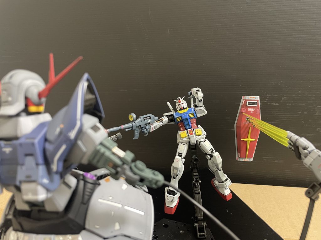 ガンダムvsジオング–4枚目/制作者：セントピース