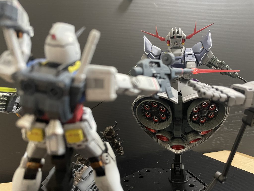 ガンダムvsジオング–2枚目/制作者：セントピース