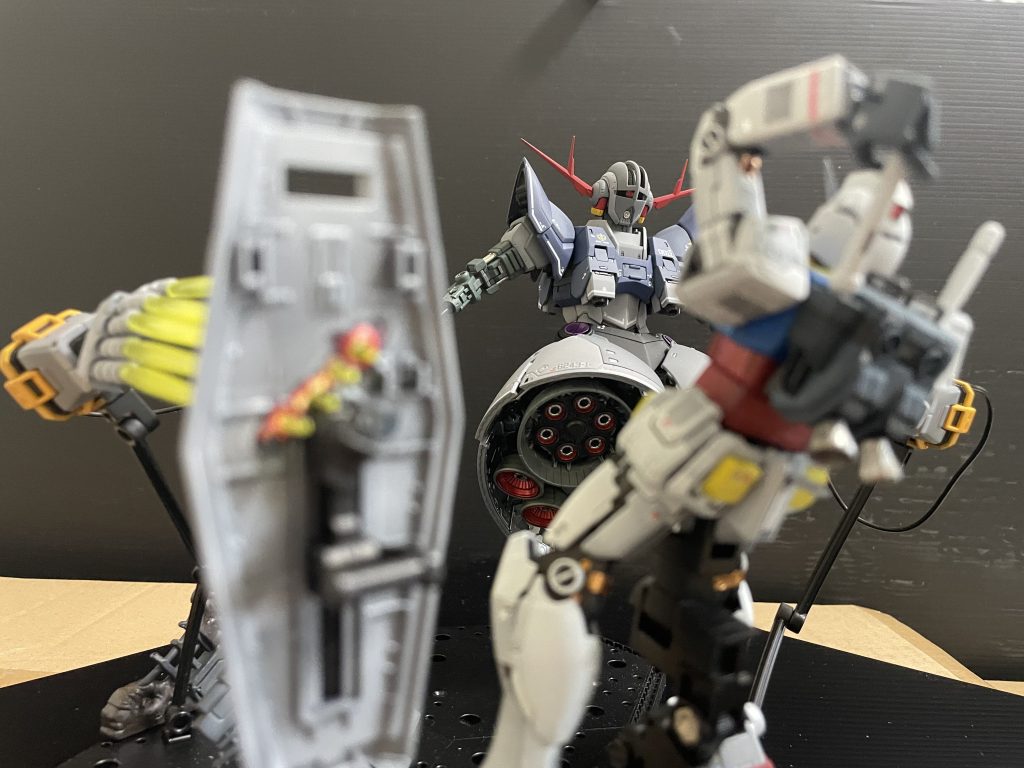 ガンダムvsジオング–3枚目/制作者：セントピース