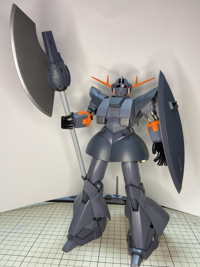 武器は斧で、やっぱりジオンは斧で！