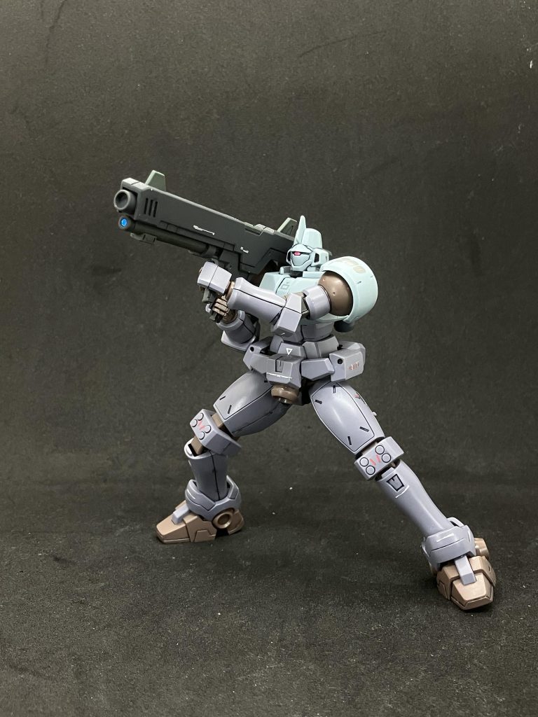 色が違いますが当然各装備をNPDの方に持たせられます。