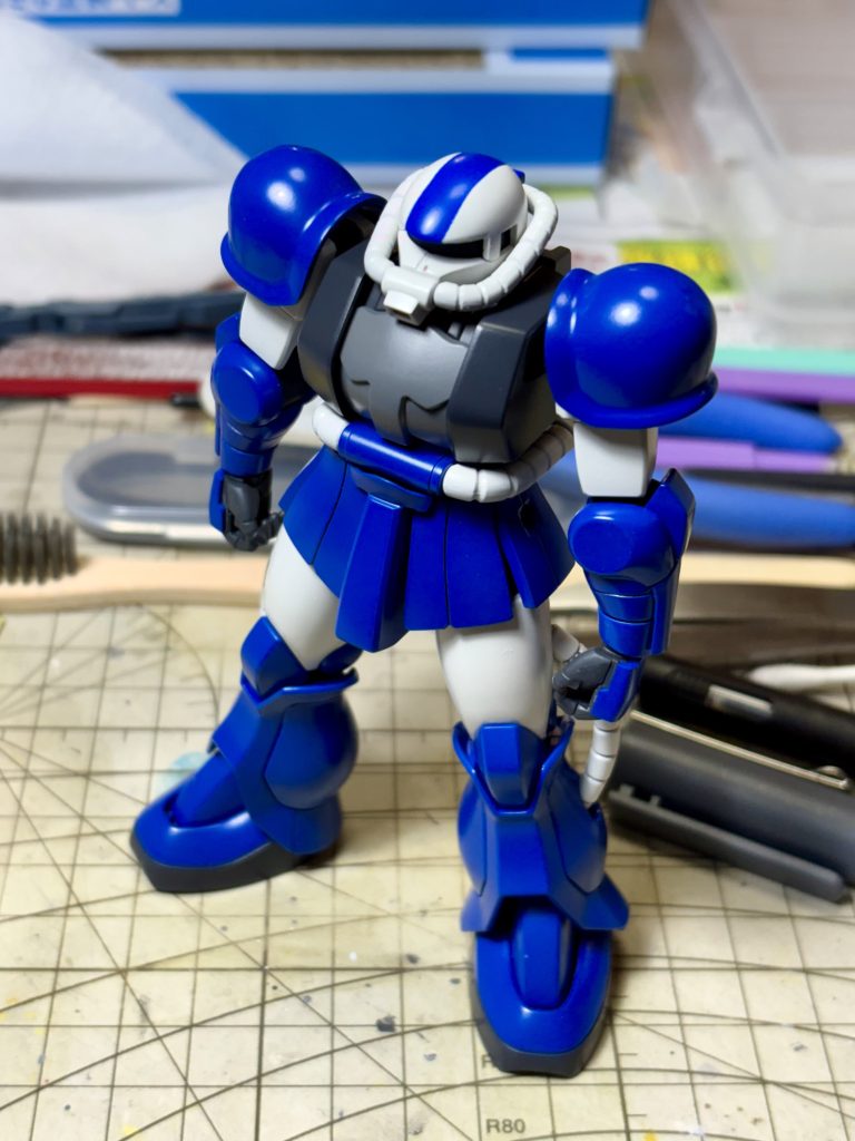 塗装後に組んだときの写真。乾燥が足りずに、干渉する部分の塗装がだいぶ剥げてしまいました(汗)急がば回れ!