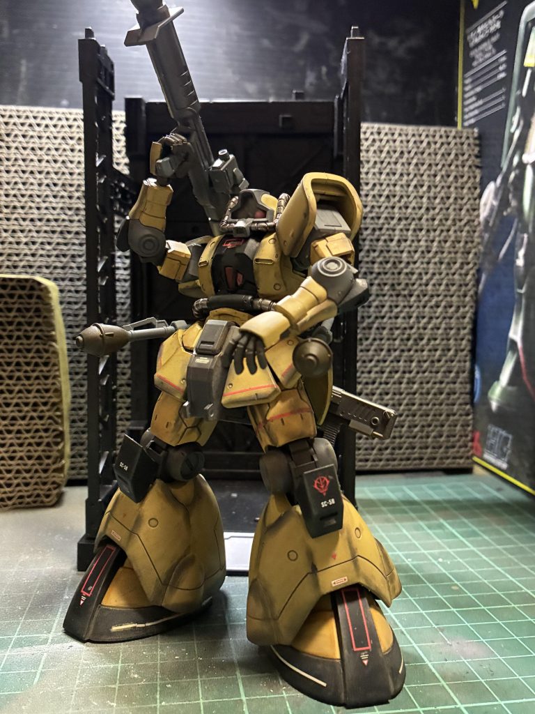 こんな感じで武器マシマシのデザート仕様に仕上げましたデカールが上手く貼れずガタガタ。。