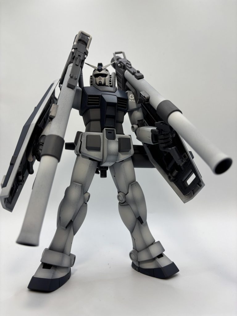 今回は少し色変えしてグラデーション塗装で、アニメ調キットだったので、あえてデカールは無しでw