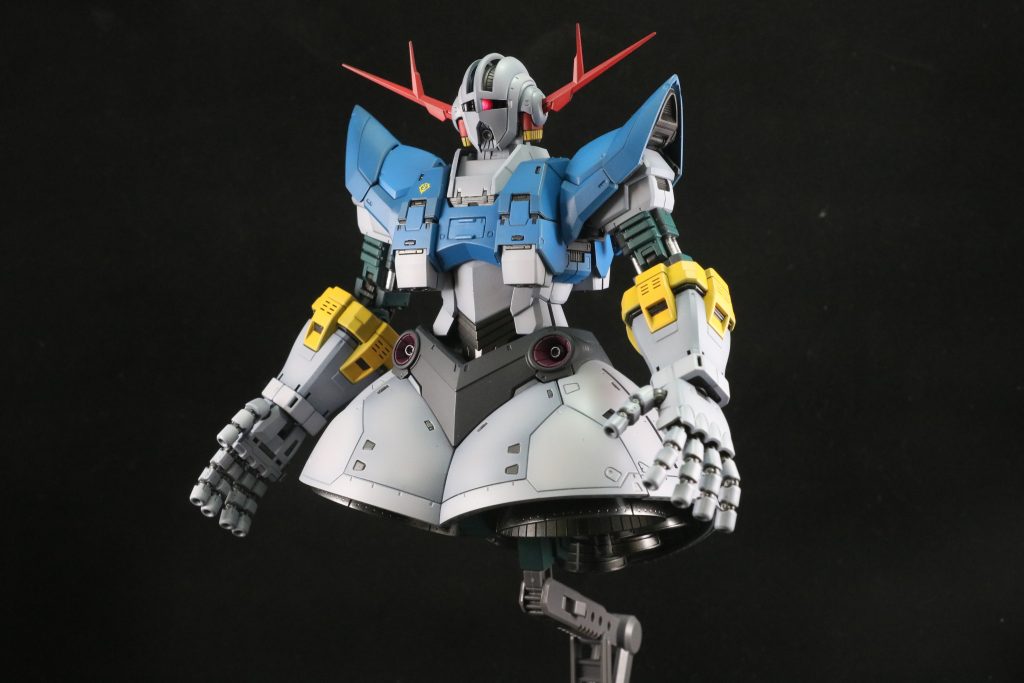 なんか良い感じで撮れましたね。モノアイガードのクリアパーツは外しました。