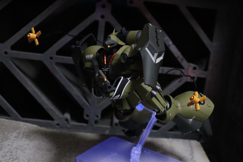 ファンネル展開！