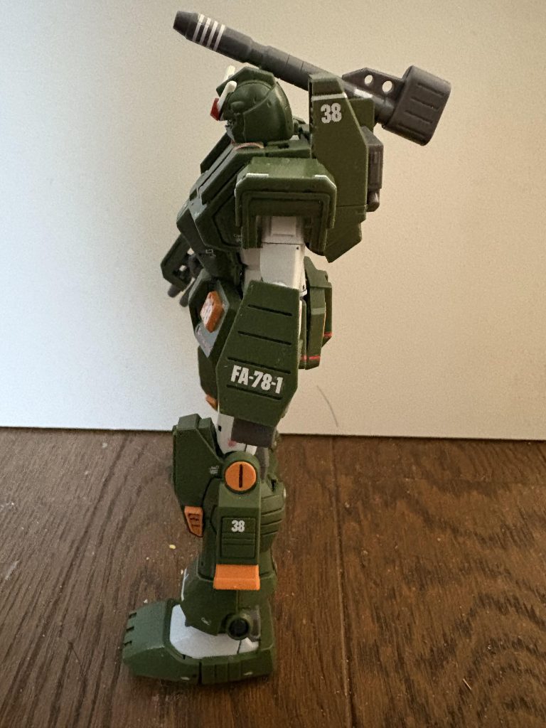 反対側のサイドです。