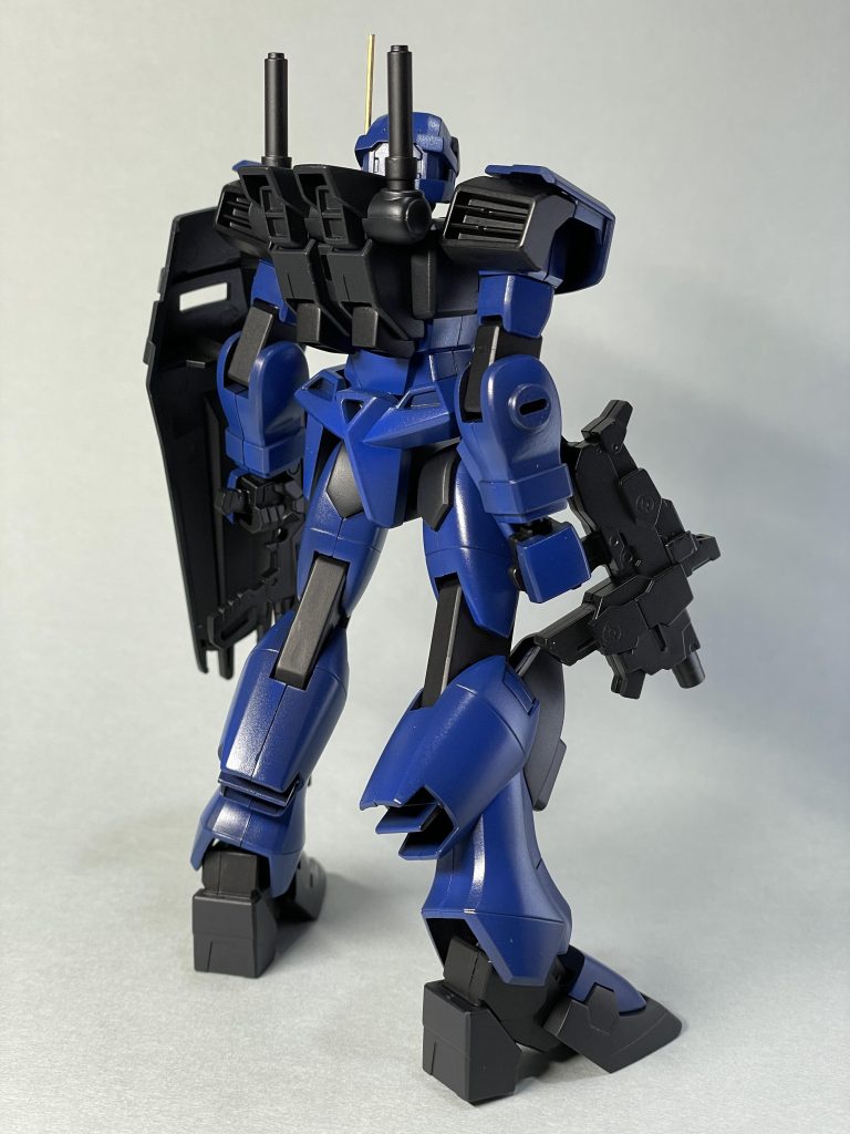 黒サフ本体 ブルー青かったところ 艶消しブラック+ブルーフレーム 黒サフのまま合わせ目消しは、、、してません!