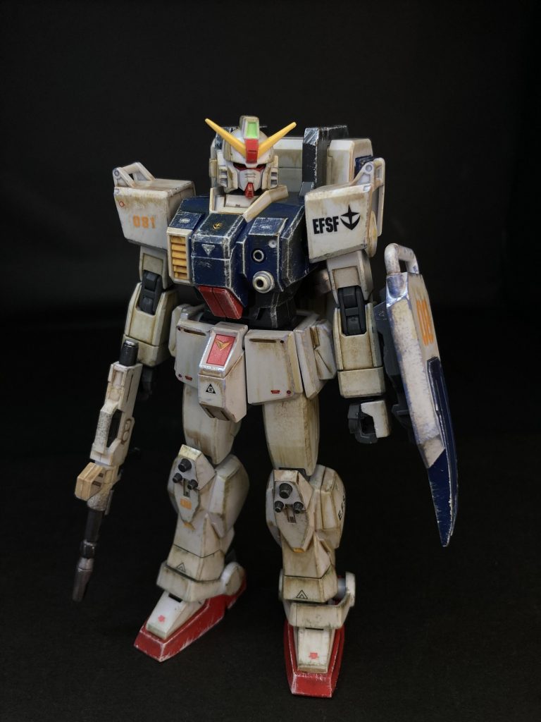 今回はドライブラシも行いました。白い部分のドライブラシに何色が合うのかわからず、スミレ色を選んだのですが、イメージより青味が強くなってしまいました。