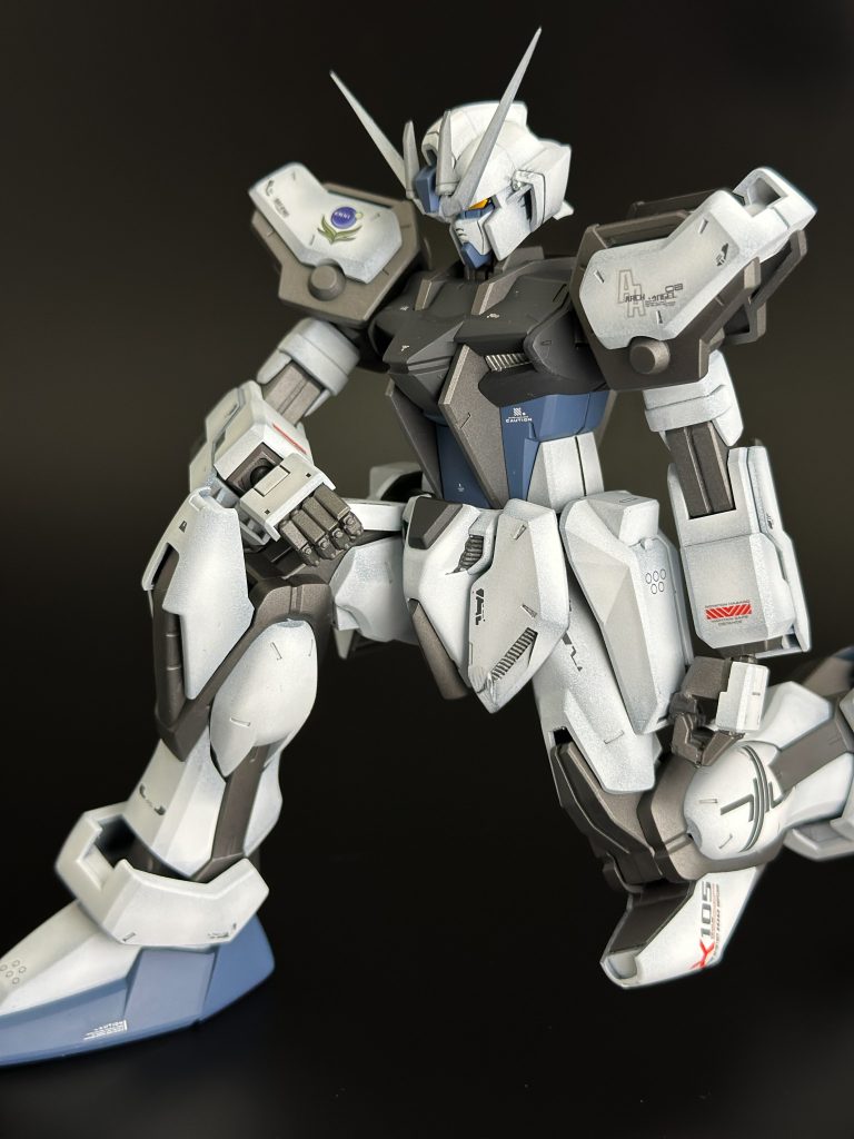 ディアクティブモードのカラーはRGのキットを参考にしました。シンプルなキットだからこそ濃くなくても黒立ち上げが見栄え良くていいですね。最後まで見ていただきありがとうございます！